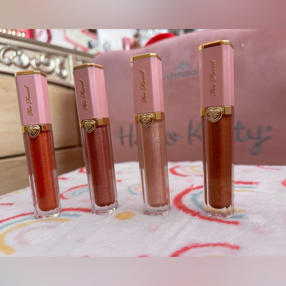 NIB BUNDLE TOO FACED RICH AND DAZZLING LIP GLOSS